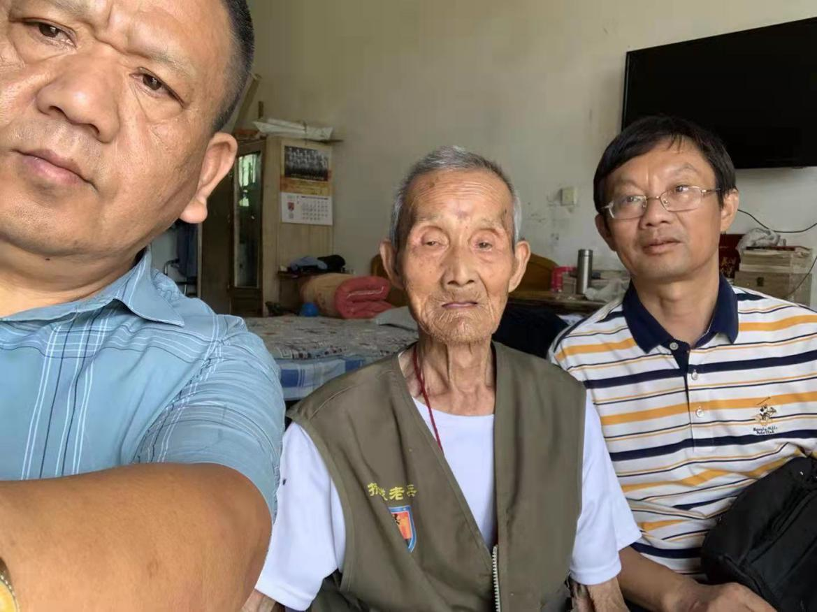 民革常德市委会举行“我们的节日·中秋”2021年关爱抗战老兵志愿服务活动(图5) 民革常德市委会举行“我们的节日·中秋”2021年关爱抗战老兵志愿服务活动(图5)