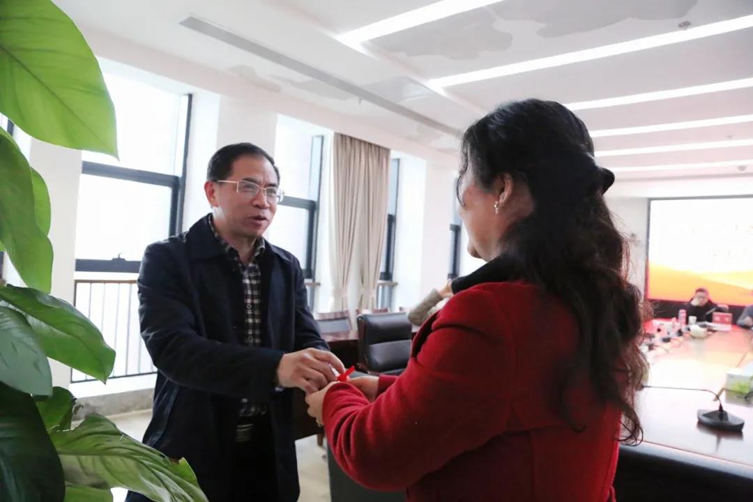 1-2012231F621J0.jpg 1-2012231F621J0.jpg