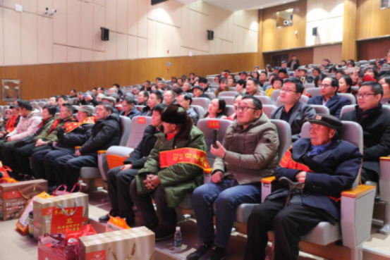 民革常德市委举办“不忘合作初心 继续携手前进”主题教育活动文娱汇演(图16) 民革常德市委举办“不忘合作初心 继续携手前进”主题教育活动文娱汇演(图16)