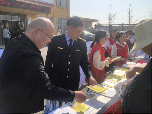 民革武陵总支开展消费者权益日普法宣传活动(图2) 民革武陵总支开展消费者权益日普法宣传活动(图2)