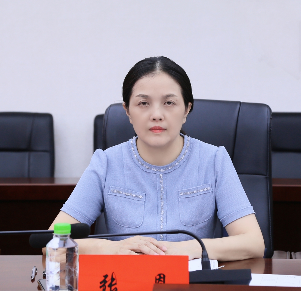 张恩主持